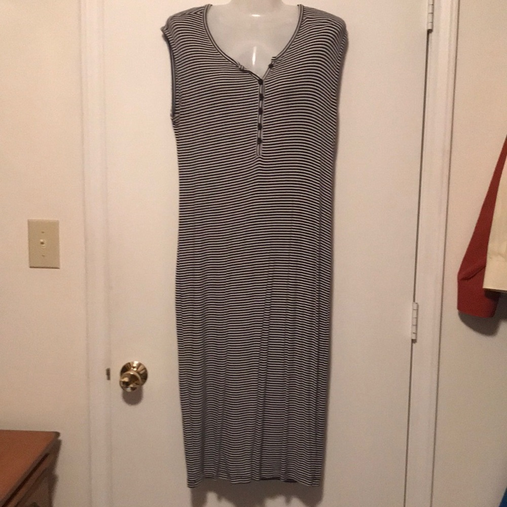 Old Navy black& white striped long dress